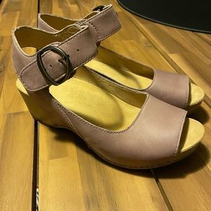 Dansko Tiana Wedge sandal